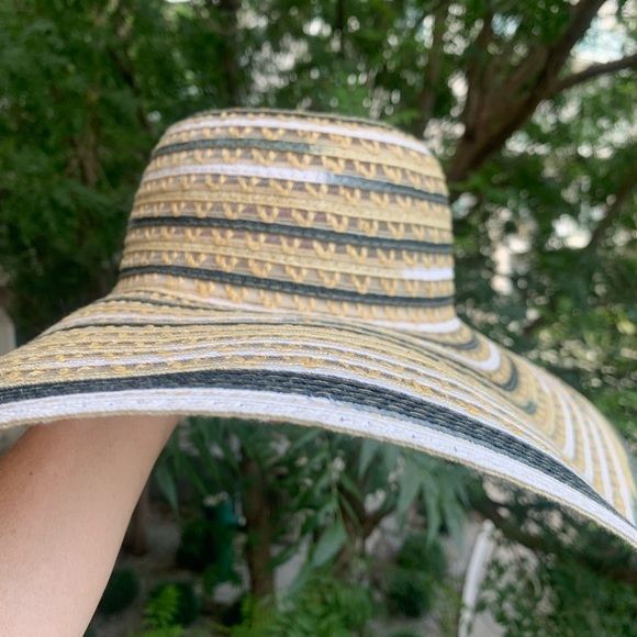 BCBGENERATION FLOPPY SUN HAT tan and black, one size fits most - Picture 6 of 8